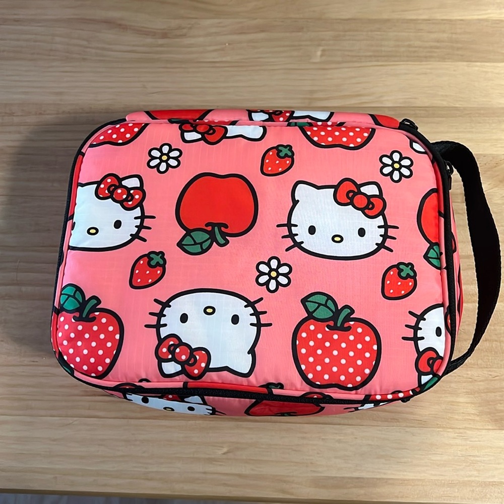 Baggu Hello Kitty Lunch Box